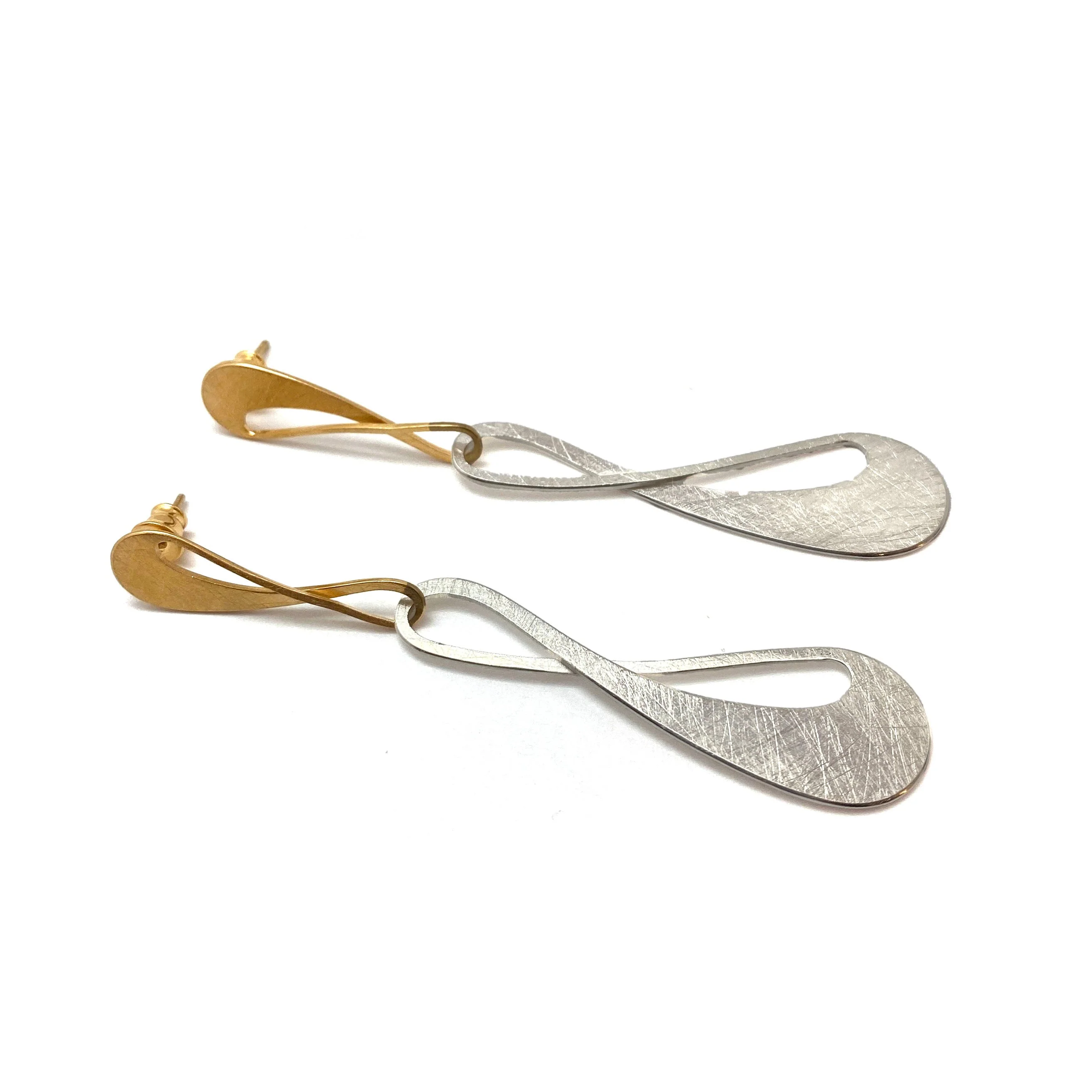 Abstract Wavy Drip Drops - Image 3