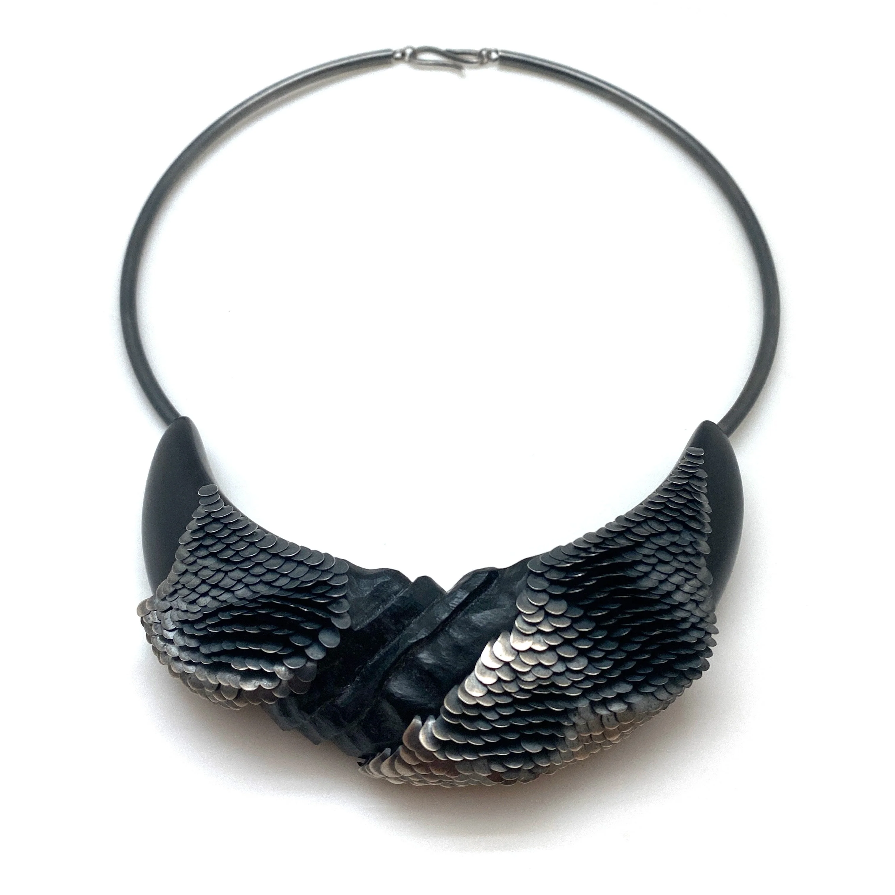 Black Scale Texture Collar - Image 6