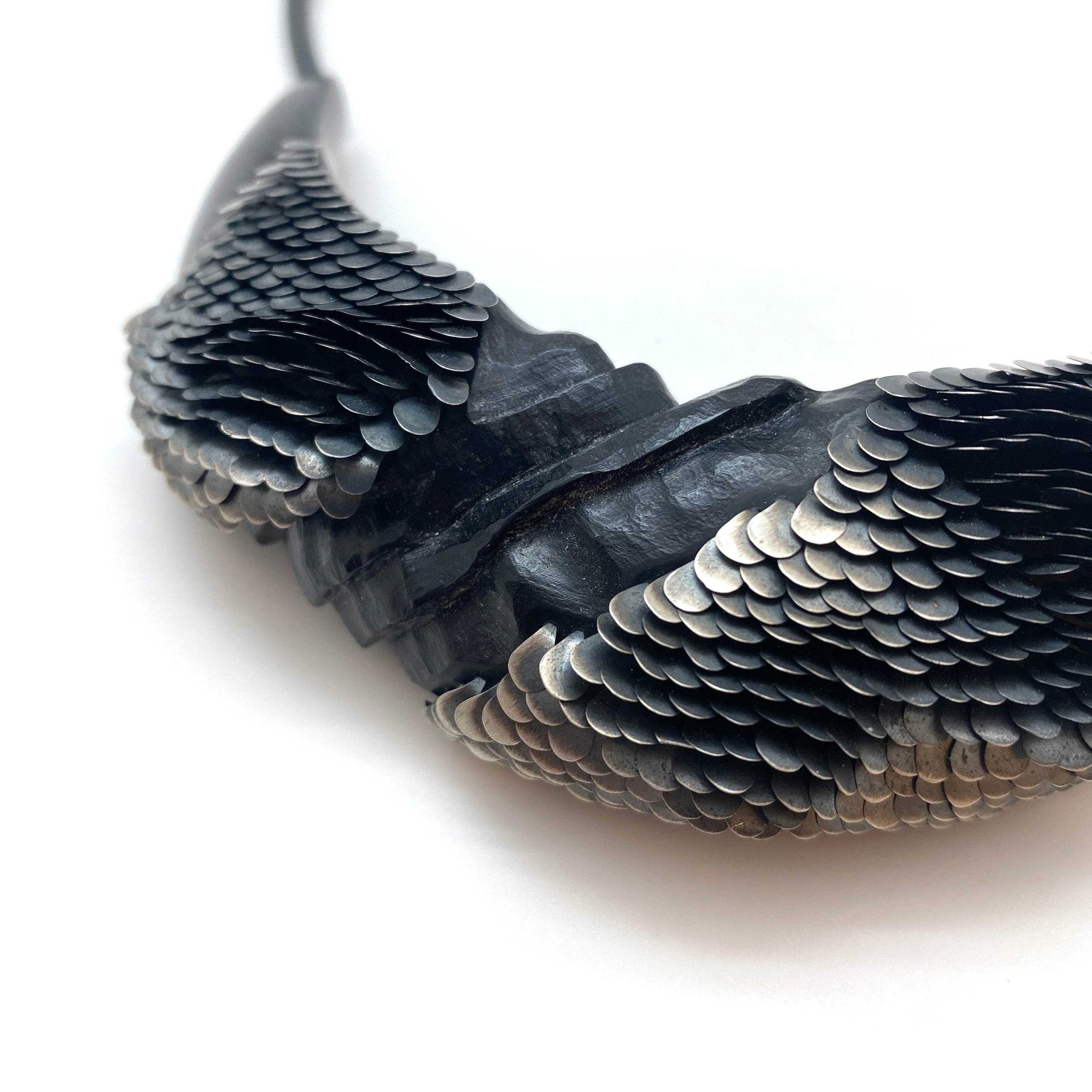 Black Scale Texture Collar - Image 7