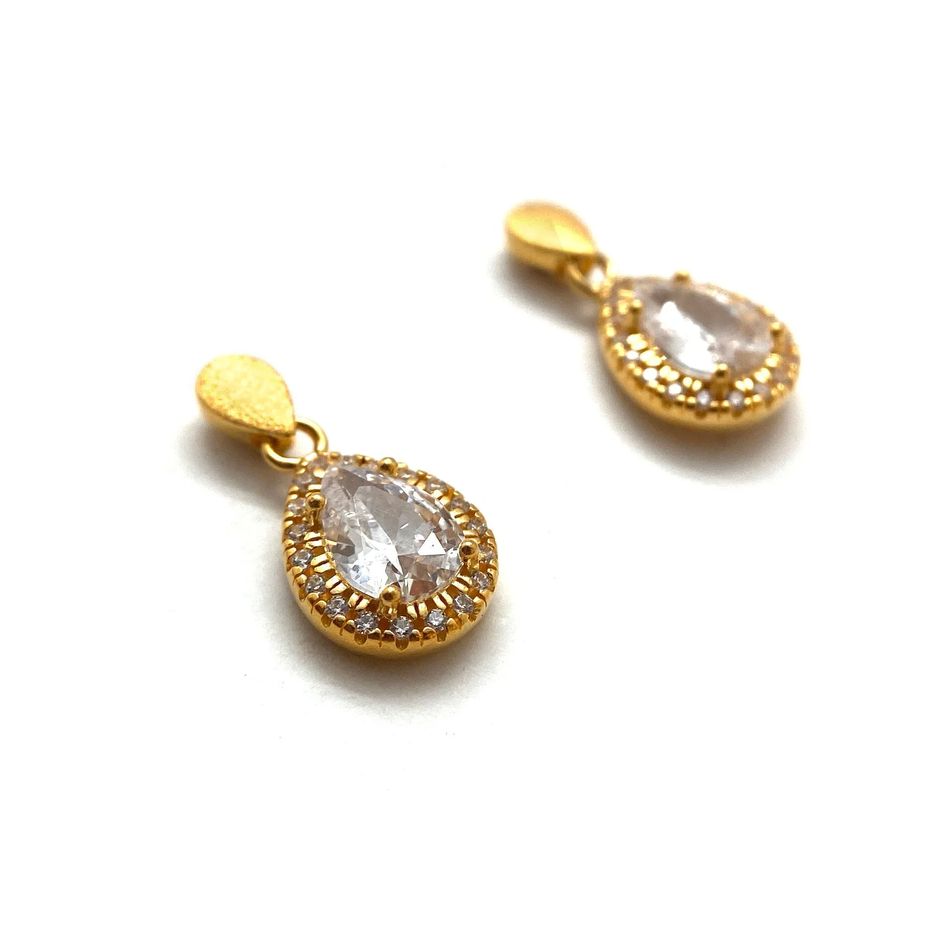 Elegant Pear Drop Earrings - Image 6
