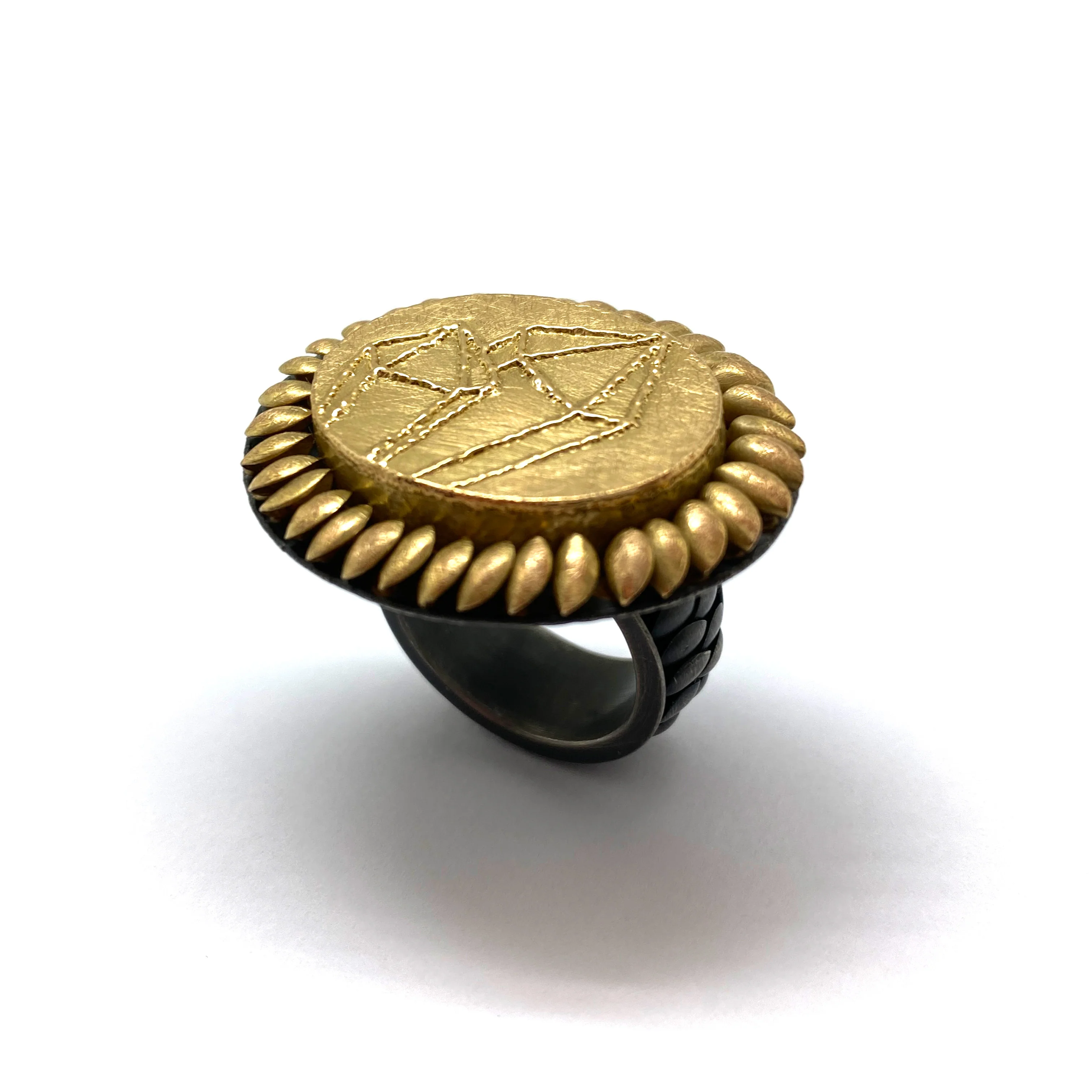 Gold and 'Diamond' Ring - Image 4