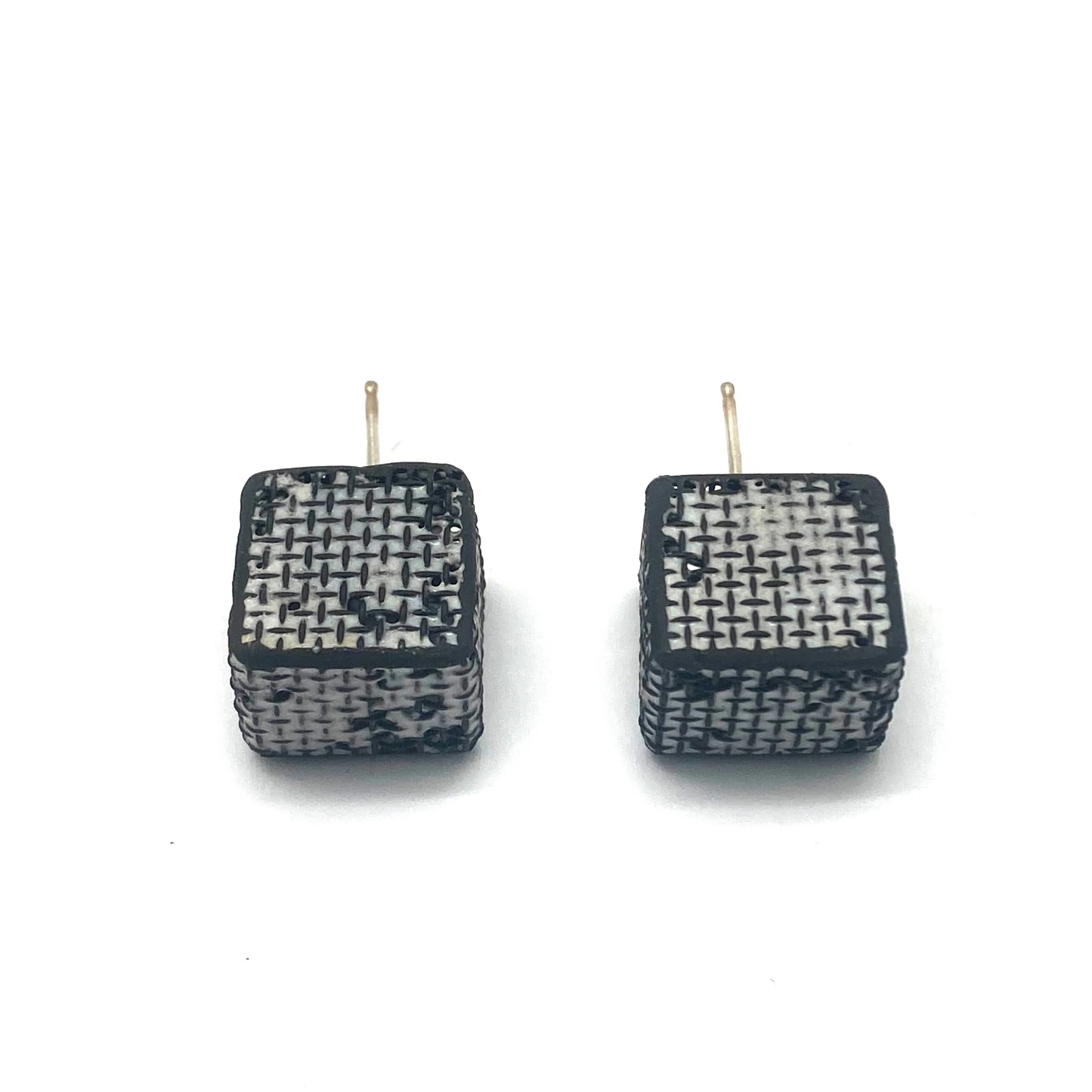 Hollow Mesh Rectangle Studs - Image 5
