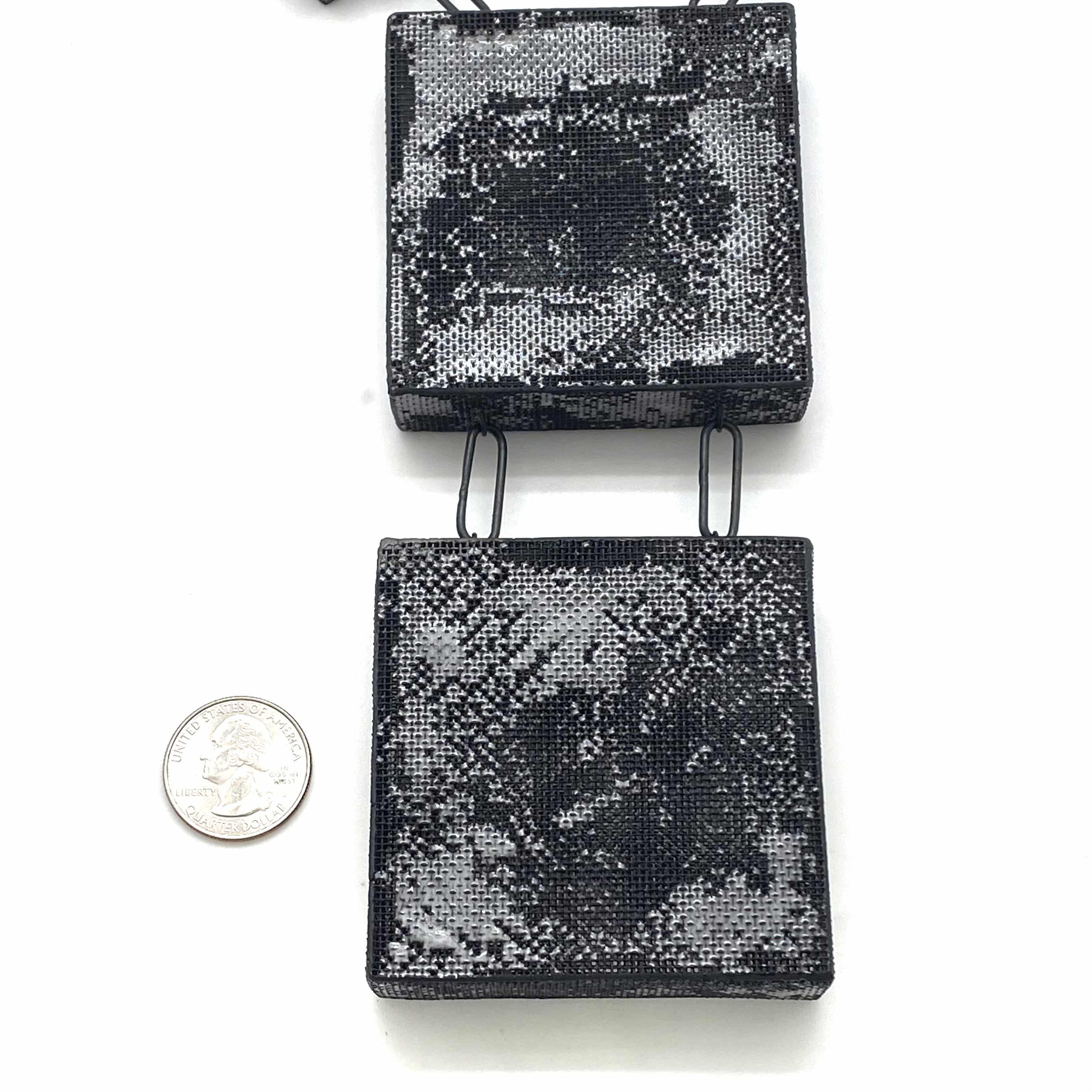 Hollow Steel Mesh Statement Necklace - Image 10