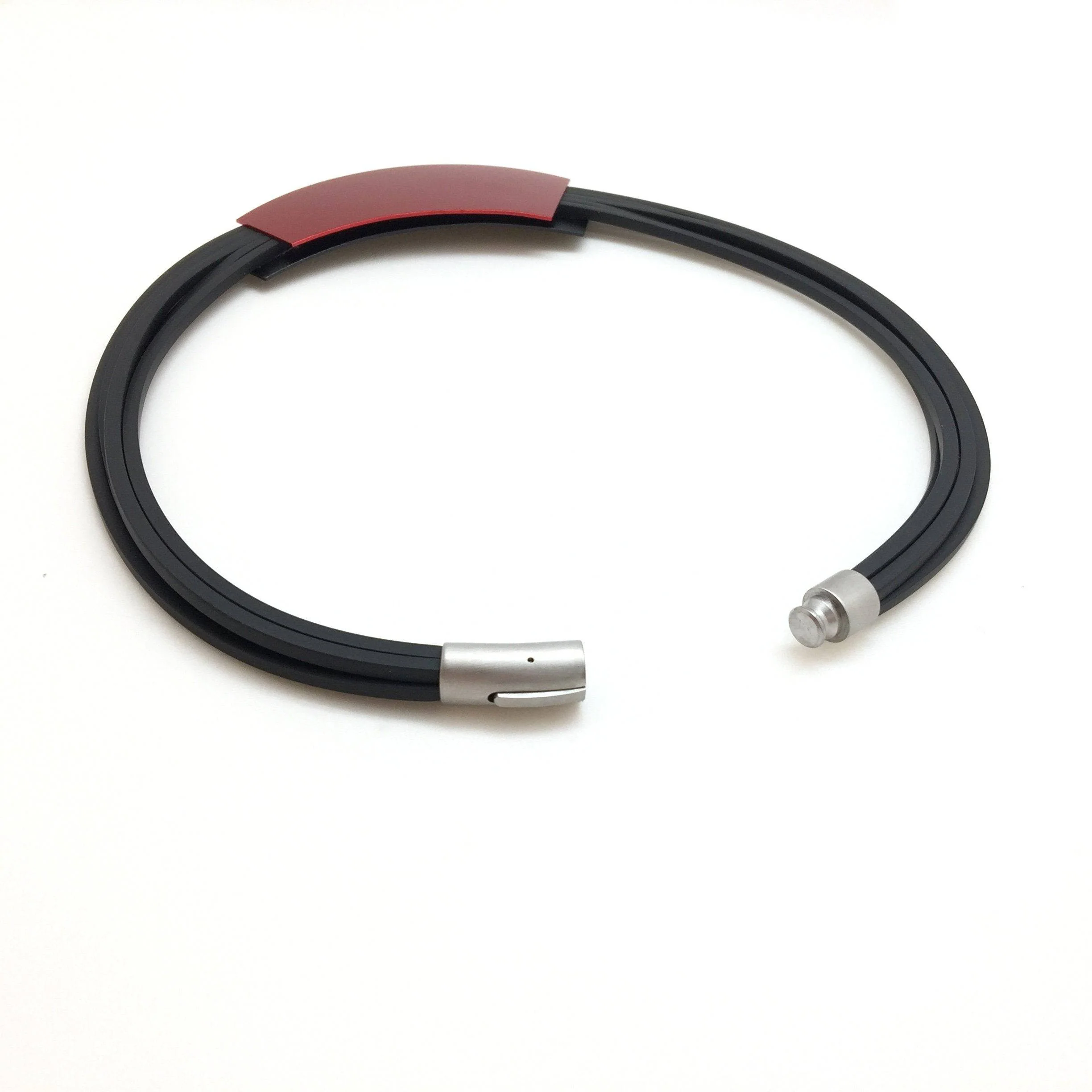 Large Red/Black Geometric Pendant Necklace - Image 3