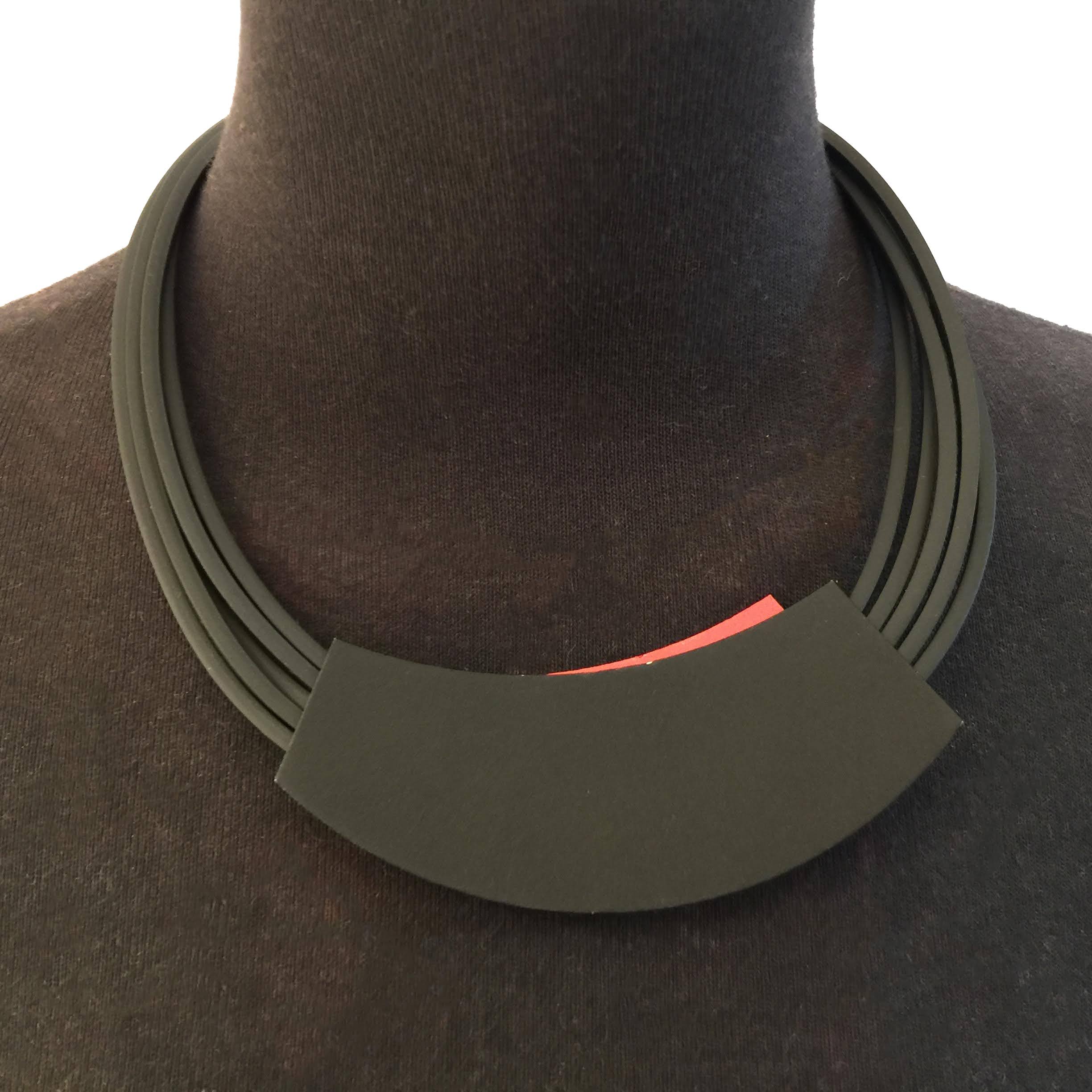 Large Red/Black Geometric Pendant Necklace - Image 5