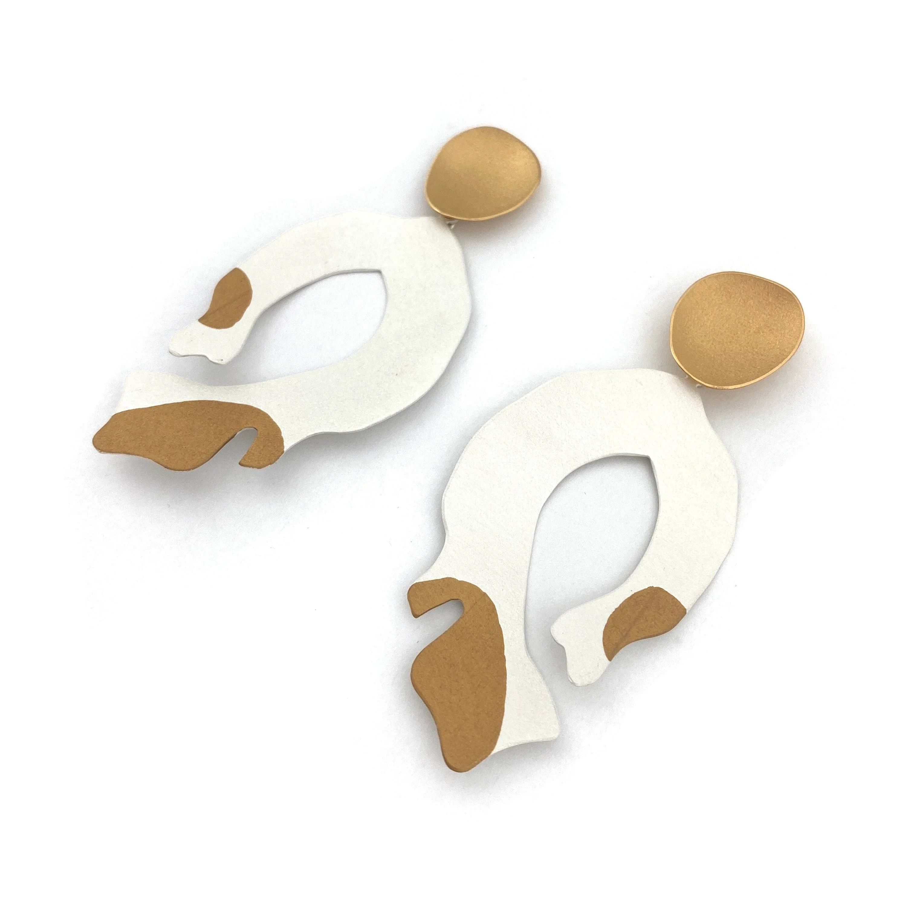 Modern White & Gold Earrings - Image 4