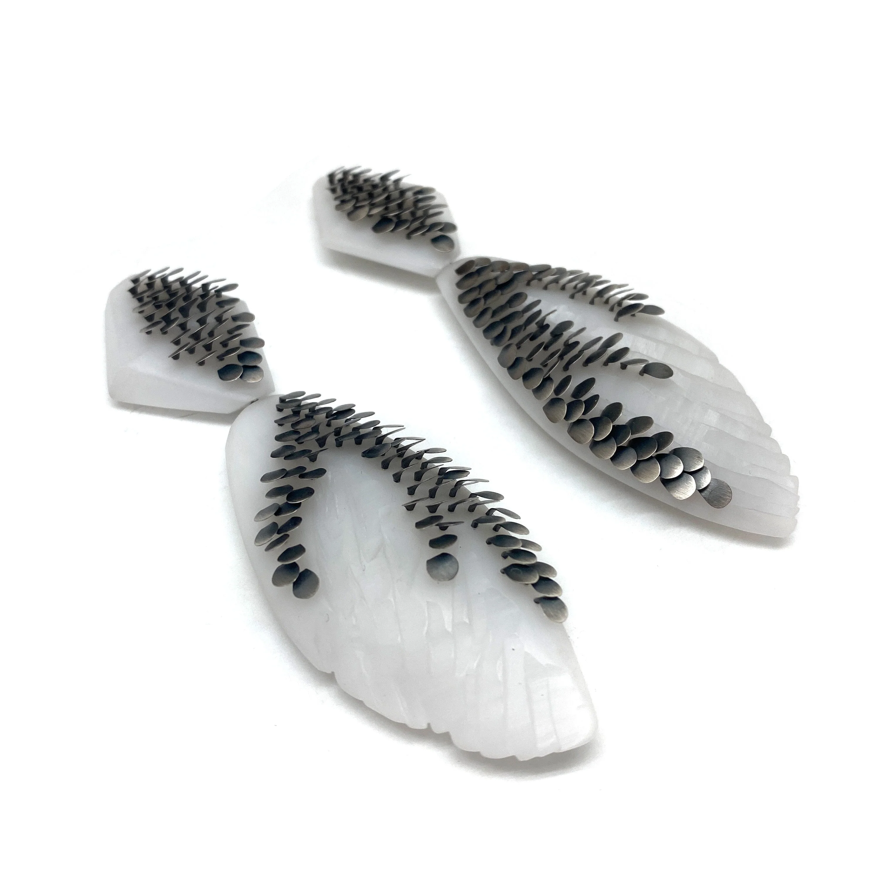 White Scale Texture Drop Earrings - Image 4