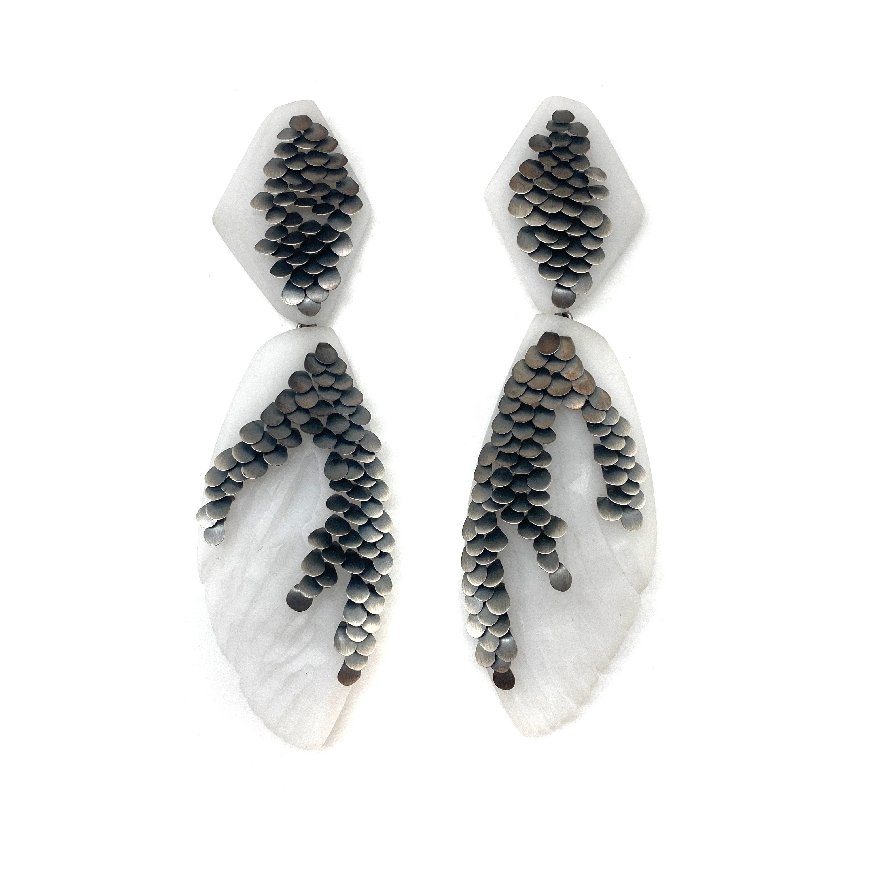 White Scale Texture Drop Earrings - Image 6
